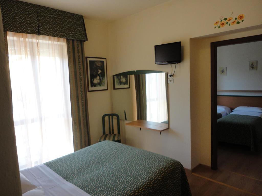 Hotel Mariani Lido di Camaiore Habitación foto