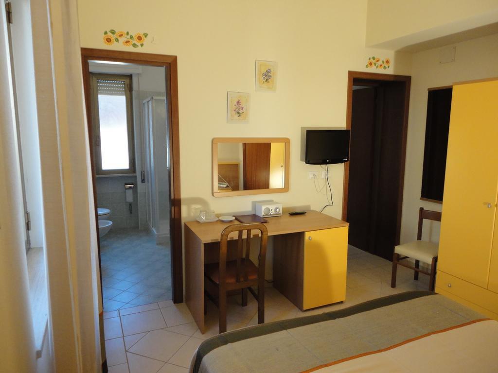 Hotel Mariani Lido di Camaiore Habitación foto