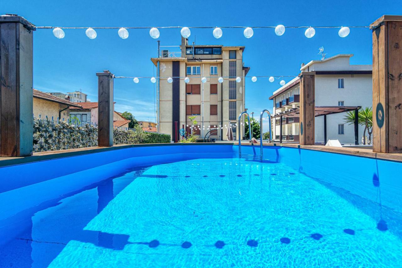 Hotel Mariani Lido di Camaiore Exterior foto
